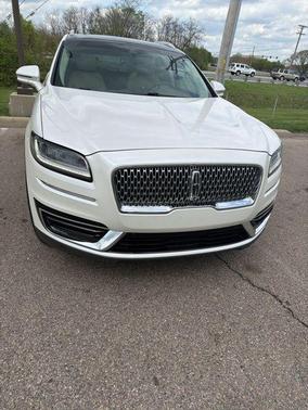 White Platinum Clearcoat Metallic 2019 Lincoln Nautilus Reserve
