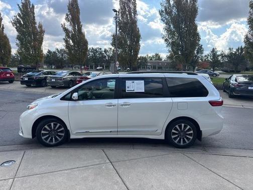 2020 Toyota Sienna Limited