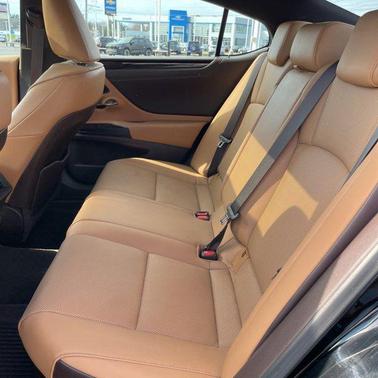 2021 Lexus ES 300h Base