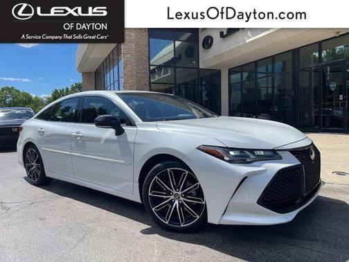 Wind Chill Pearl 2019 Toyota Avalon Touring