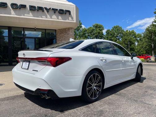Wind Chill Pearl 2019 Toyota Avalon Touring