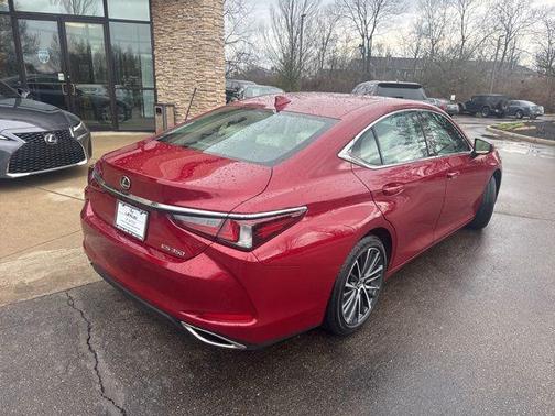 2025 Lexus ES 350 Base