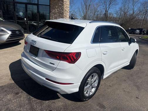 2023 Audi Q3 Premium 40 TFSI quattro Tiptronic