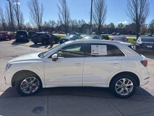 2023 Audi Q3 Premium 40 TFSI quattro Tiptronic