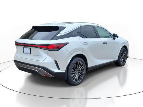 Pear 2026 Lexus RX 350h Luxury