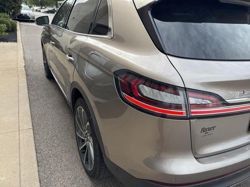 2020 Lincoln Nautilus Reserve