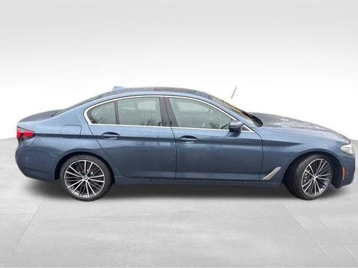 Arctic Race Blue Metallic 2023 BMW 540 i