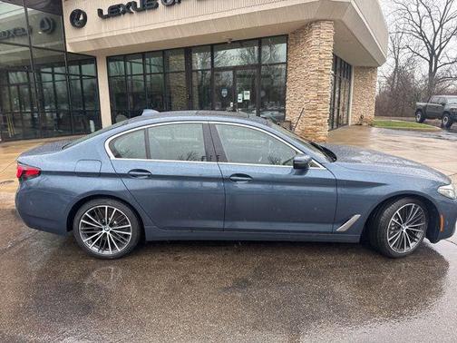 Arctic Race Blue Metallic 2023 BMW 540 i