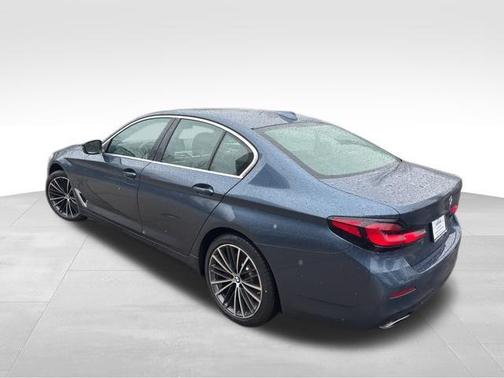 Arctic Race Blue Metallic 2023 BMW 540 i