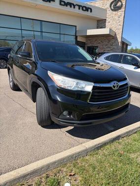 Attitude Black Metallic 2015 Toyota Highlander LE Plus
