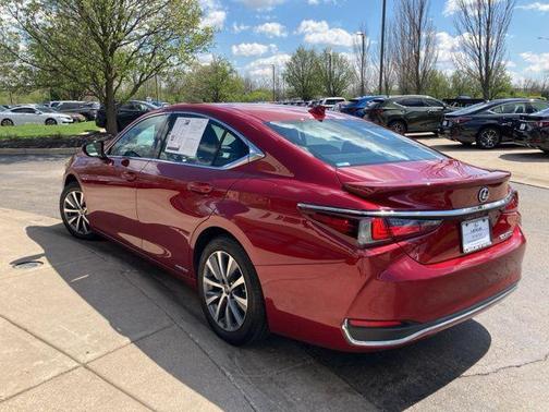 Matador Red Mica 2021 Lexus ES 300h Base