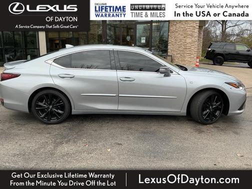 2023 Lexus ES 300h F SPORT Handling