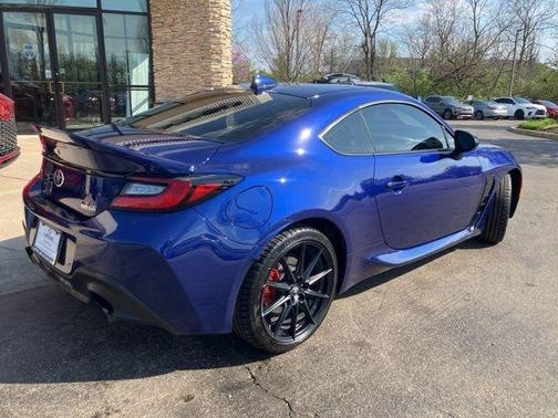 Trueno Blue 2024 Toyota GR86 Premium