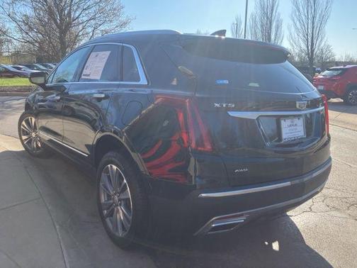 Stellar Black Metallic 2020 Cadillac XT5 Premium Luxury