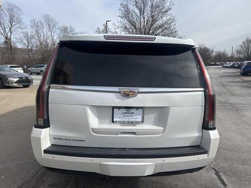 2019 Cadillac Escalade ESV Platinum
