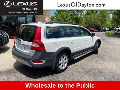 Ice White 2011 Volvo XC70 3.2
