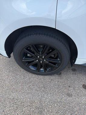 Star White Metallic Tri-Coat 2022 Ford Edge ST Line