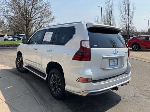 Starfire Pearl 2019 Lexus GX 460 Luxury