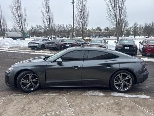 2023 Audi e-tron GT Premium Plus quattro