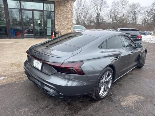 2023 Audi e-tron GT Premium Plus quattro