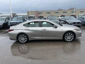 2019 Lexus ES 350 Base
