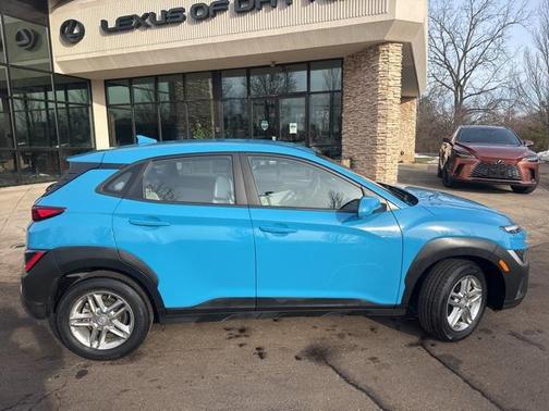 2022 Hyundai KONA SE