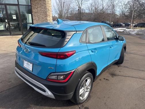 2022 Hyundai KONA SE