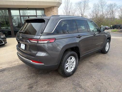 2022 Jeep Grand Cherokee Laredo