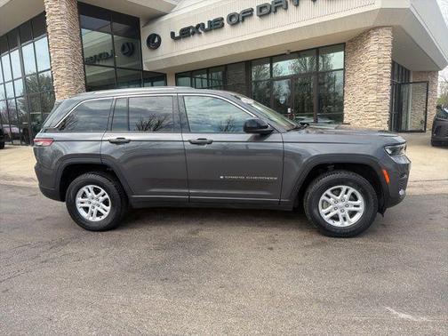 2022 Jeep Grand Cherokee Laredo