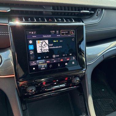 2022 Jeep Grand Cherokee Laredo