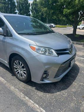 2018 Toyota Sienna SE
