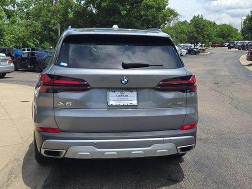 Skyscraper Grey Metallic 2024 BMW X5 xDrive40i