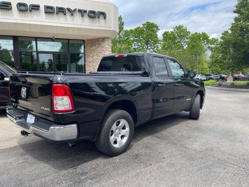 Diamond Black Crystal Pearlcoat 2023 RAM 1500 Big Horn/Lone Star