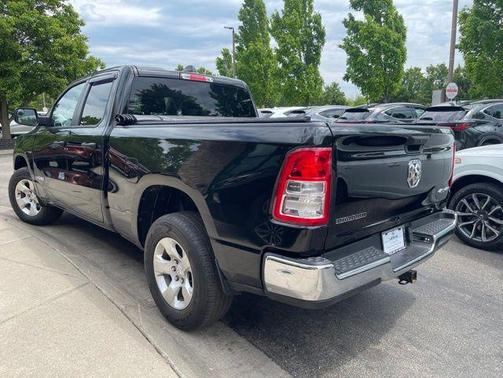 Diamond Black Crystal Pearlcoat 2023 RAM 1500 Big Horn/Lone Star