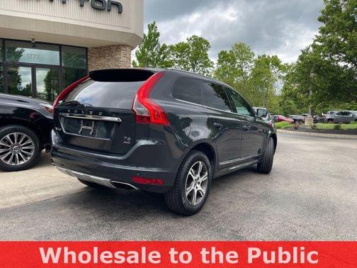 Gray Metallic 2015 Volvo XC60 T6