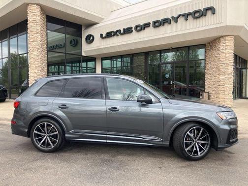 Daytona Gray Pearl Effect 2022 Audi SQ7 4.0T Prestige