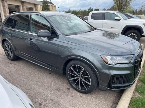 Daytona Gray Pearl 2022 Audi SQ7 4.0T Prestige