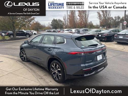 2025 Toyota Crown Signia XLE