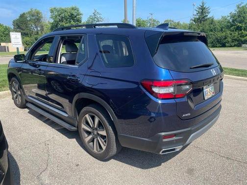 2025 Honda Pilot Touring 8-Passenger