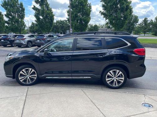 Crystal Black Silica 2019 Subaru Ascent Limited 7-Passenger