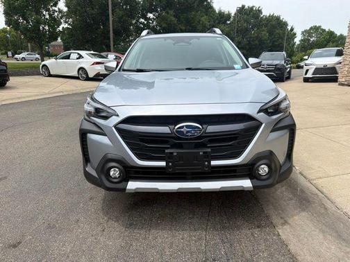 Ice Silver Metallic 2025 Subaru Outback Touring
