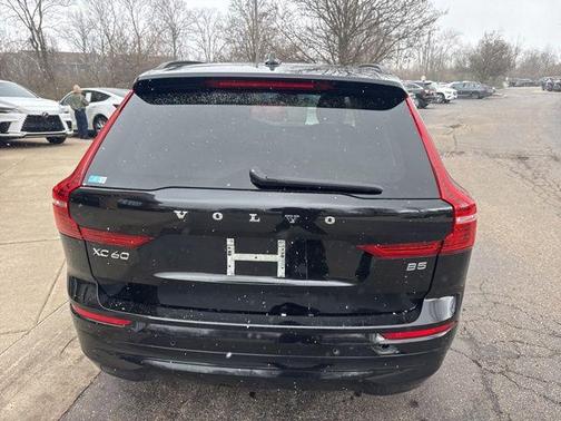 2023 Volvo XC60 B5 Core