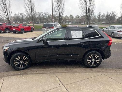 Onyx Black Metallic 2023 Volvo XC60 B5 Core