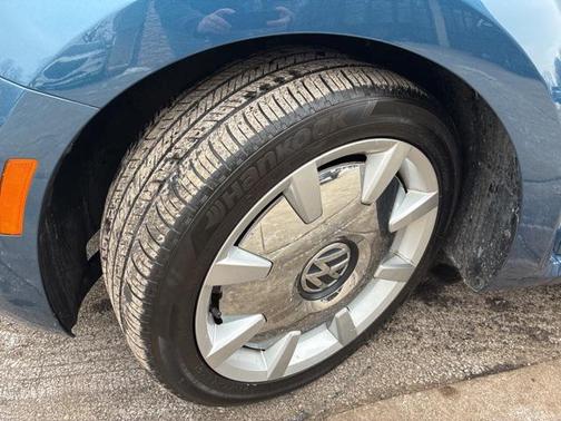 2018 Volkswagen Beetle 2.0T SE