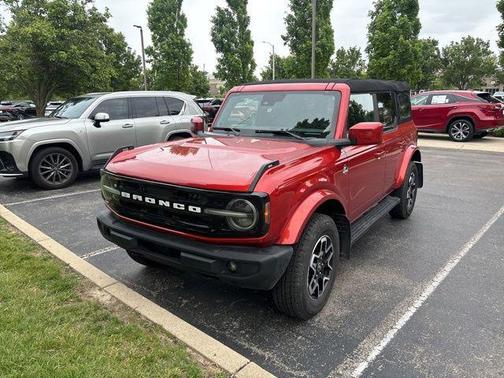 Hot Pepper Red Metallic Tinted Clearcoat 2023 Ford Bronco Outer Banks