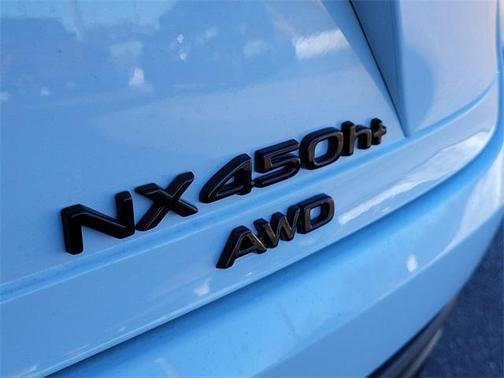 2026 Lexus NX 450h+ Luxury