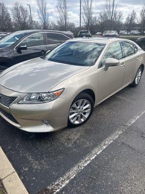 2015 Lexus ES 300h Base