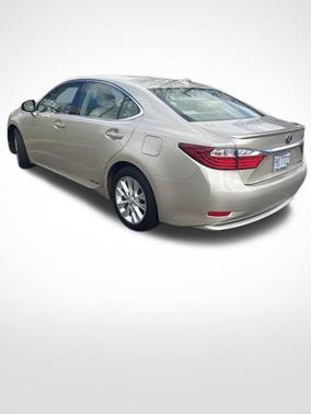 Satin Cashmere Metallic 2015 Lexus ES 300h Base