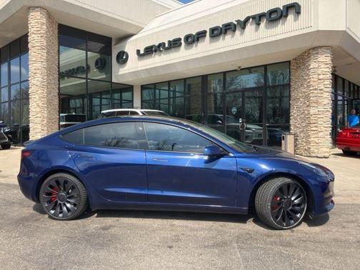 Deep Blue Metallic 2023 Tesla Model 3 Performance