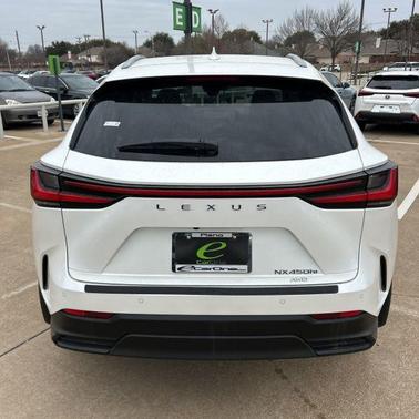 2025 Lexus NX 450h+ Luxury